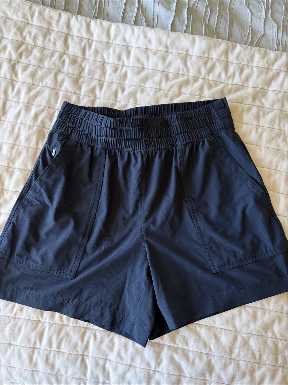Athleta Wayfind 5” High Rise Shorts